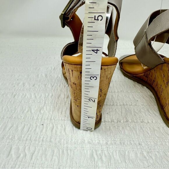 Korks Wedge Sandals- Size 10 - Picture 9 of 15